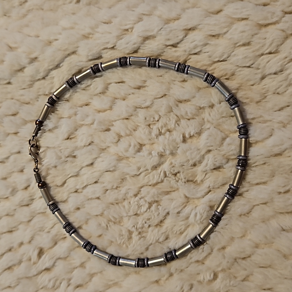 #0062 Mens 18 in. Vtg  Boho, Skater, Musician  Surfer Necklace